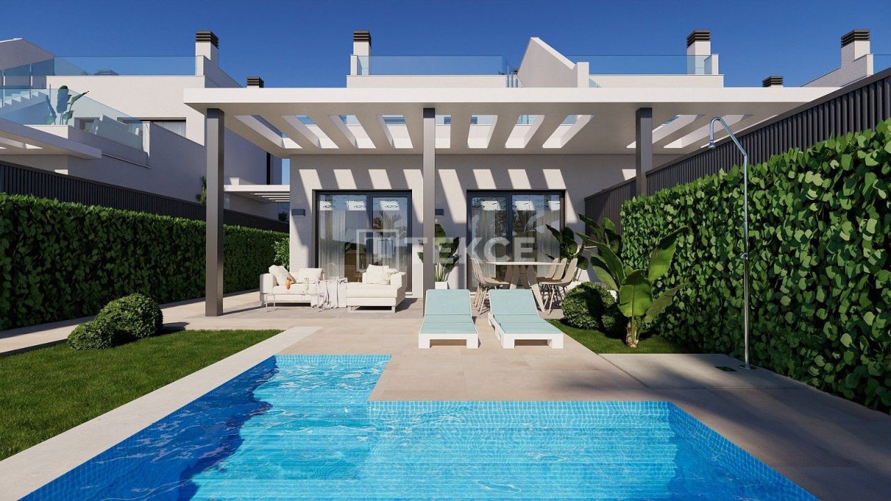 Villa en Los Alcázares, España, 351 m² - imagen 2