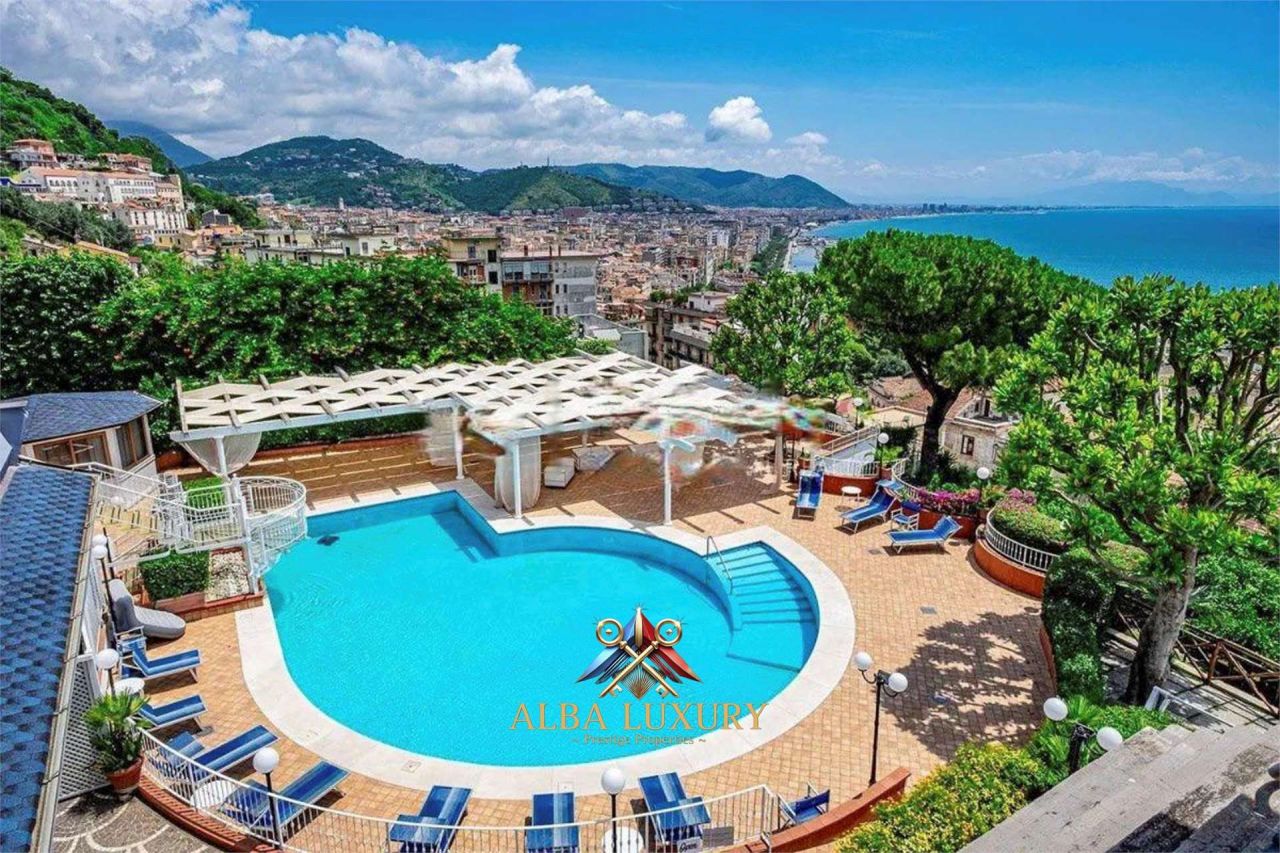 Villa in Salerno, Italy, 1 450 m² - picture 1