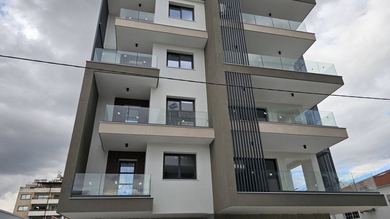 Piso en Limasol, Chipre, 58 m² - imagen 1