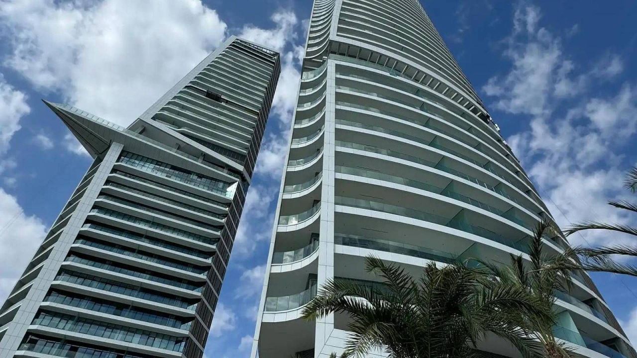 Piso en Limasol, Chipre, 127 m² - imagen 1