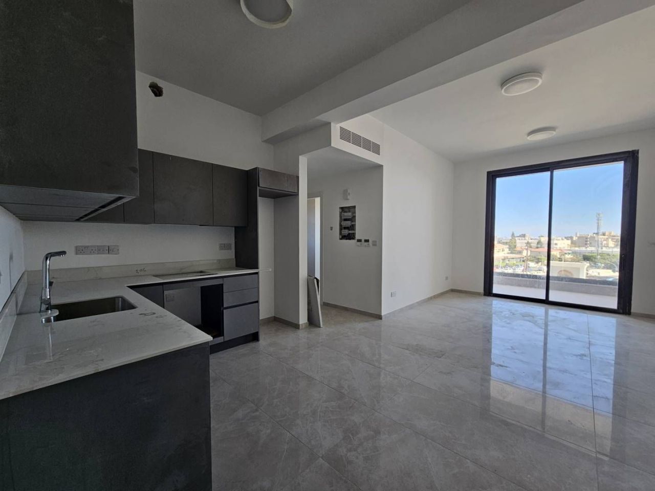 Flat in Germasogeia, Cyprus, 70 m² - picture 1