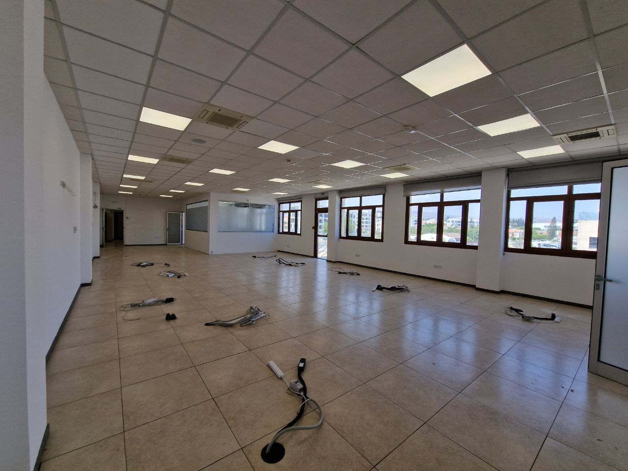 Ufficio a Limassol, Cipro, 495 m² - foto 5