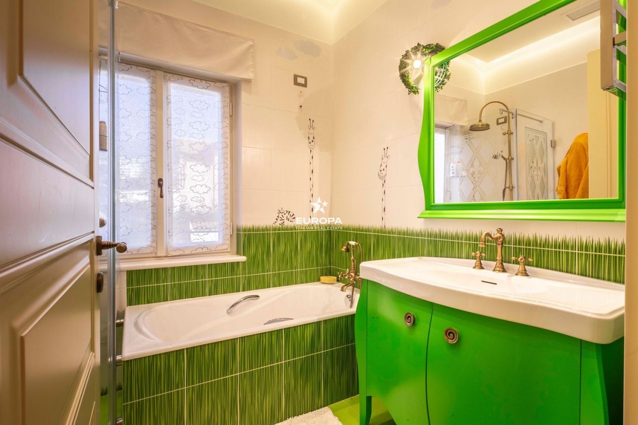 Villa a San Remo, Italia, 466 m² - foto 13