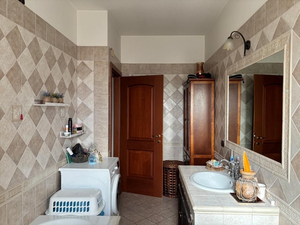 Piso en Silvi, Italia, 177 m² - imagen 8