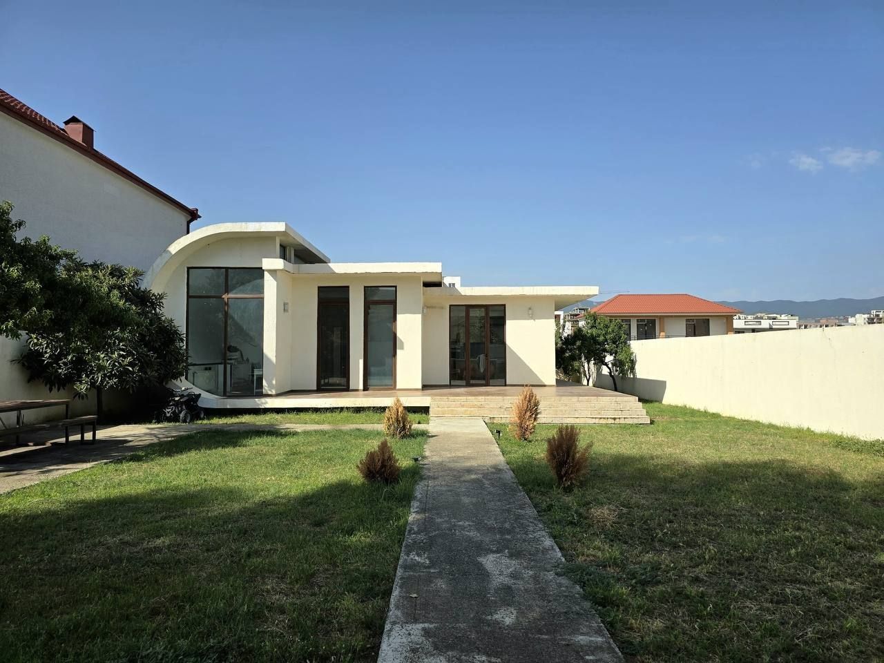 Haus in Tiflis, Georgien, 224 m² - Foto 1