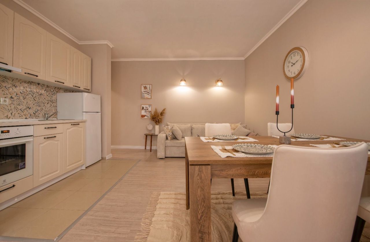 Flat at Sunny Beach, Bulgaria, 65 m² - picture 1