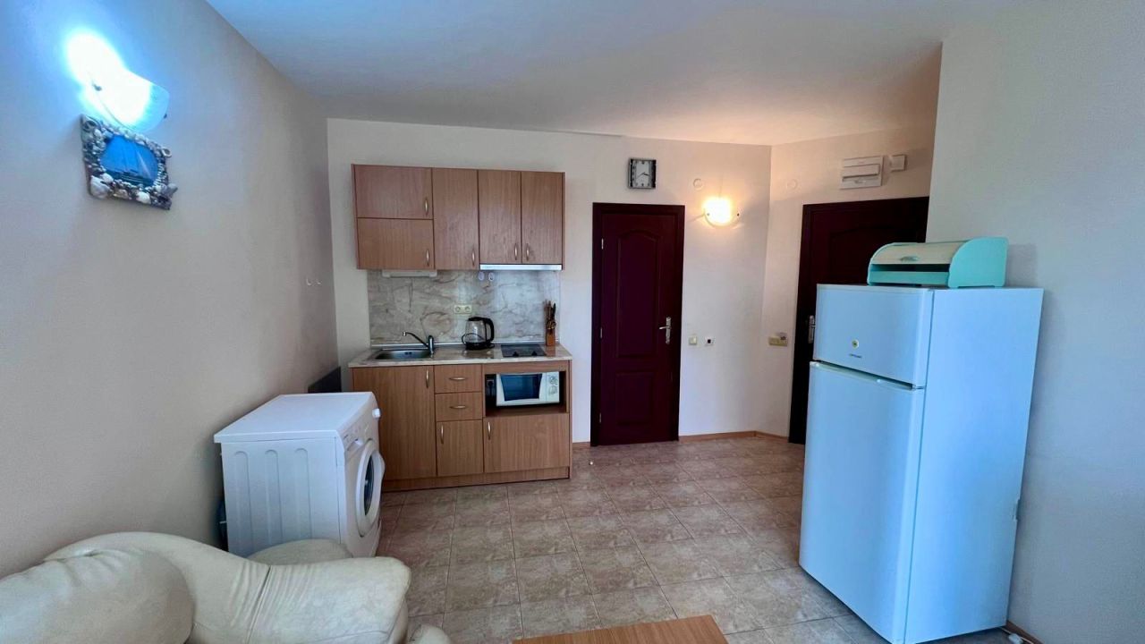 Flat at Sunny Beach, Bulgaria - picture 3