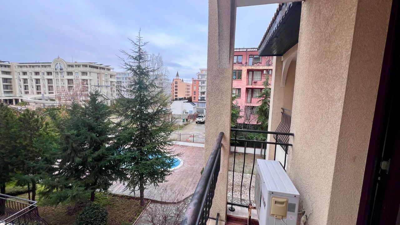 Flat at Sunny Beach, Bulgaria - picture 12