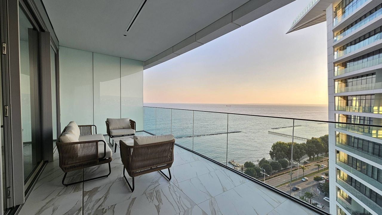 Flat in Limassol, Cyprus, 160 m² - picture 1