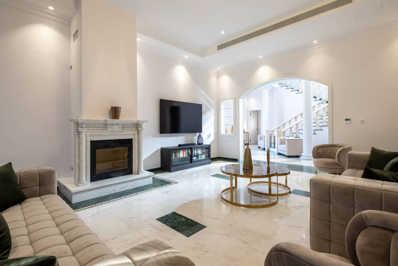 Maison à Mouttagiaka, Chypre, 650 m² - image 2