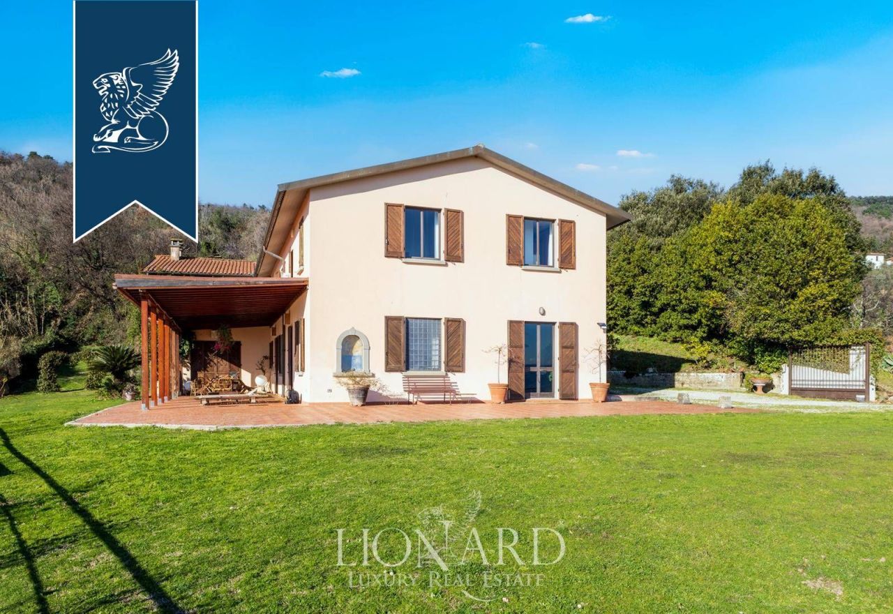 Villa in Pistoia, Italy, 850 m² - picture 4