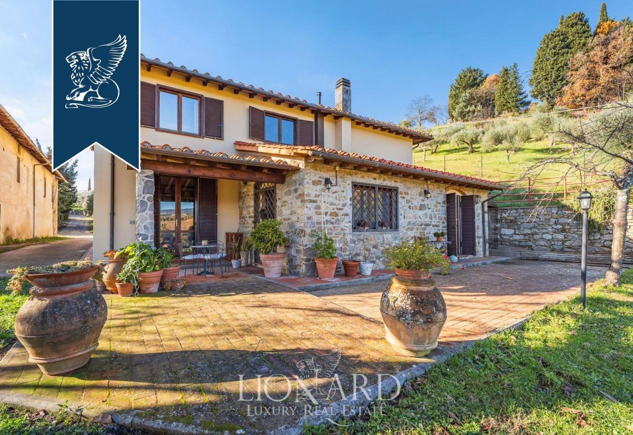 Granja en Florencia, Italia, 1 600 m² - imagen 4