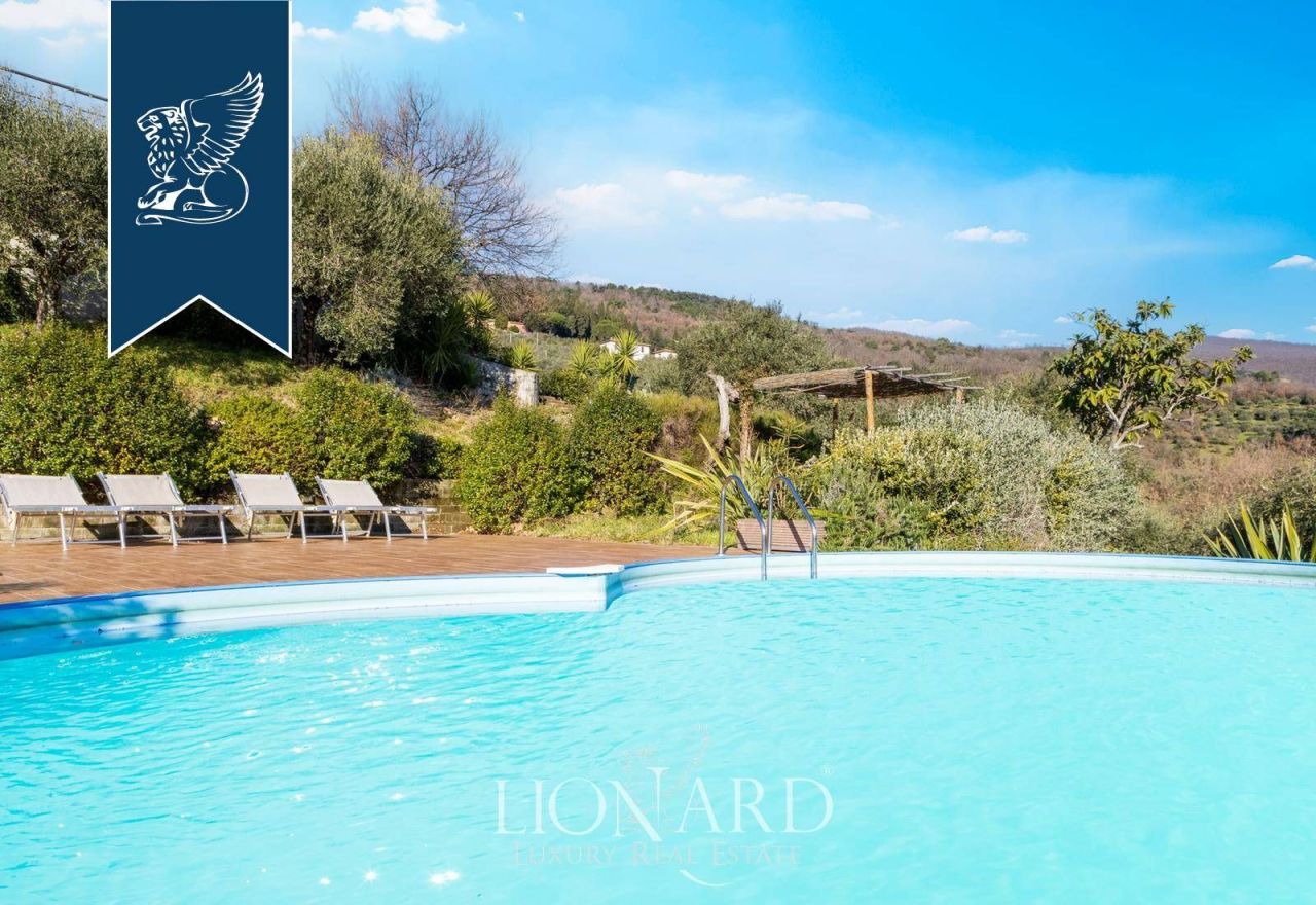 Villa in Pistoia, Italy, 850 m² - picture 6