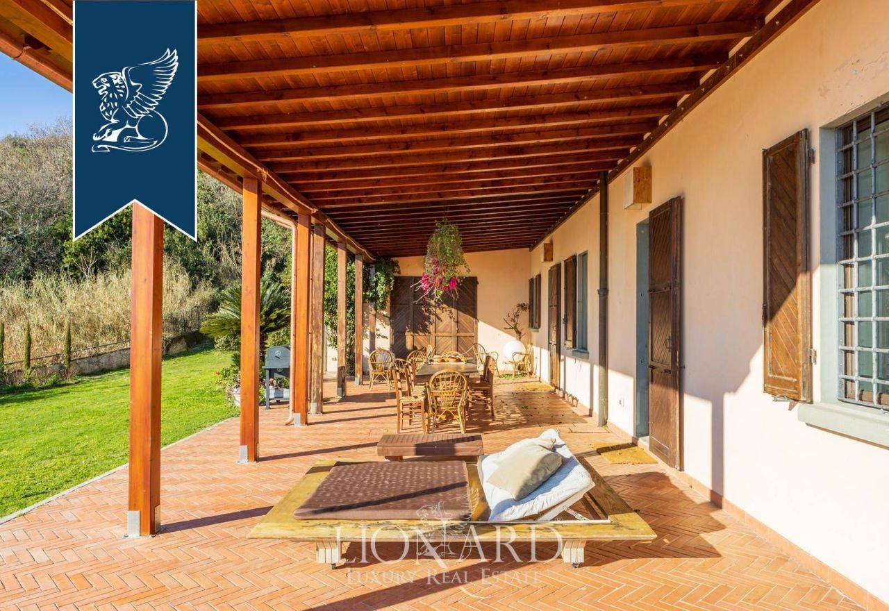 Villa in Pistoia, Italy, 850 m² - picture 7