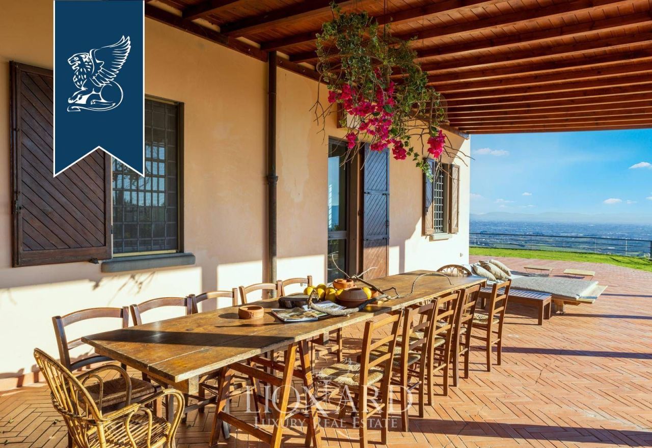 Villa in Pistoia, Italy, 850 m² - picture 8