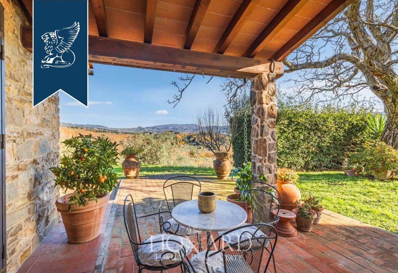 Granja en Florencia, Italia, 1 600 m² - imagen 8