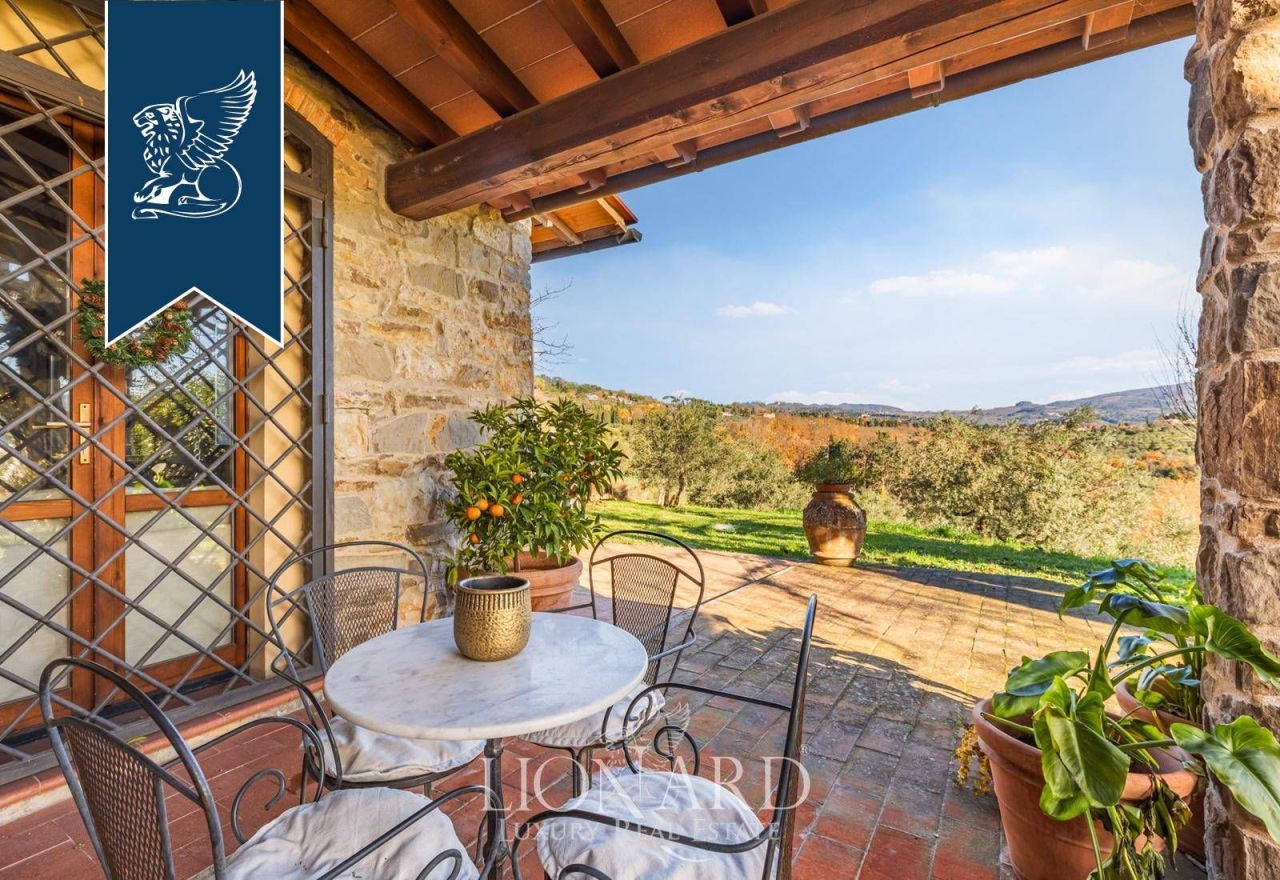 Granja en Florencia, Italia, 1 600 m² - imagen 10