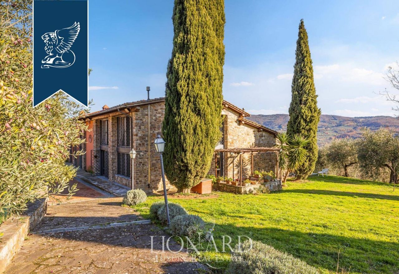 Granja en Florencia, Italia, 1 600 m² - imagen 14