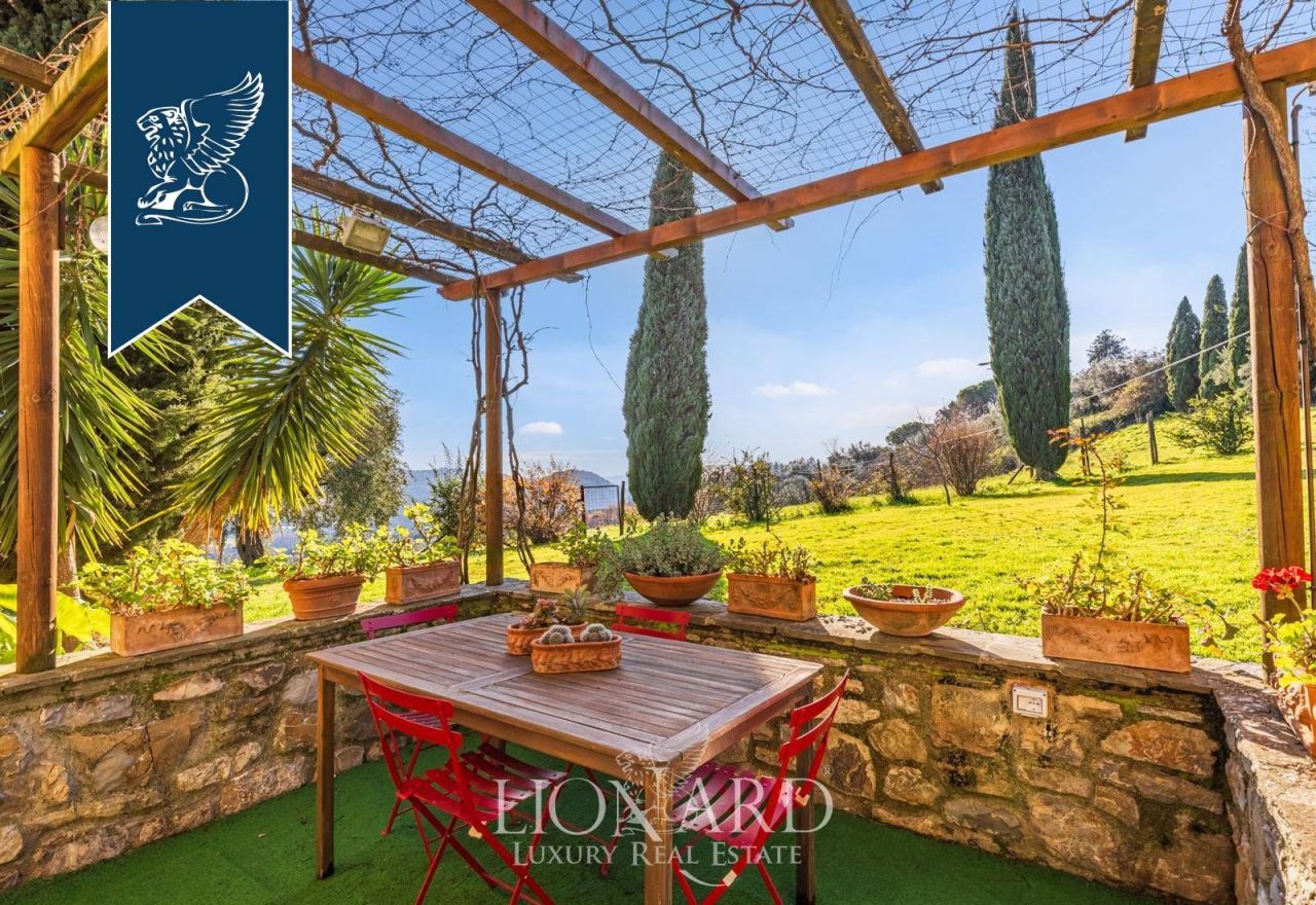 Granja en Florencia, Italia, 1 600 m² - imagen 17