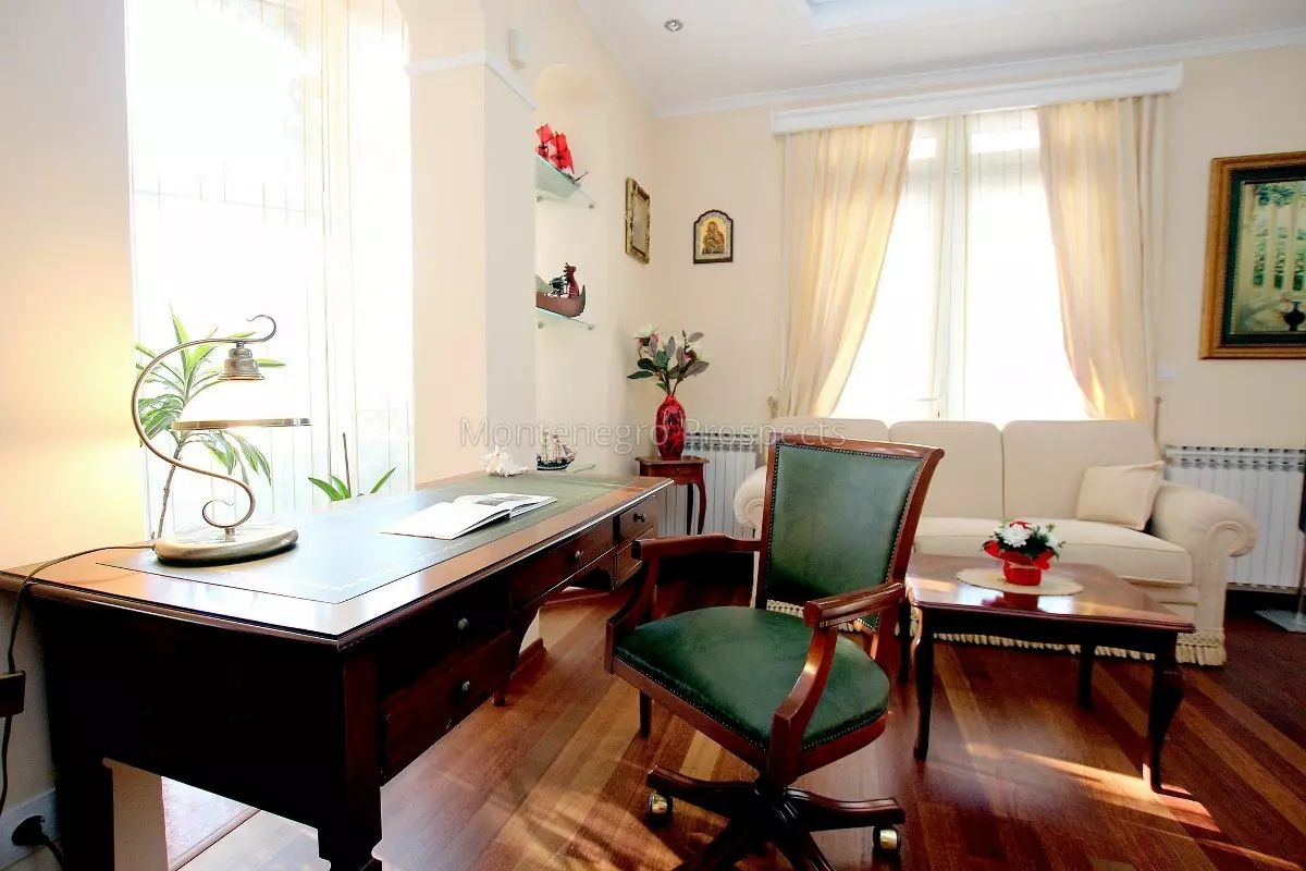 Villa à Sveti Stefan, Monténégro, 1 124 m² - image 2