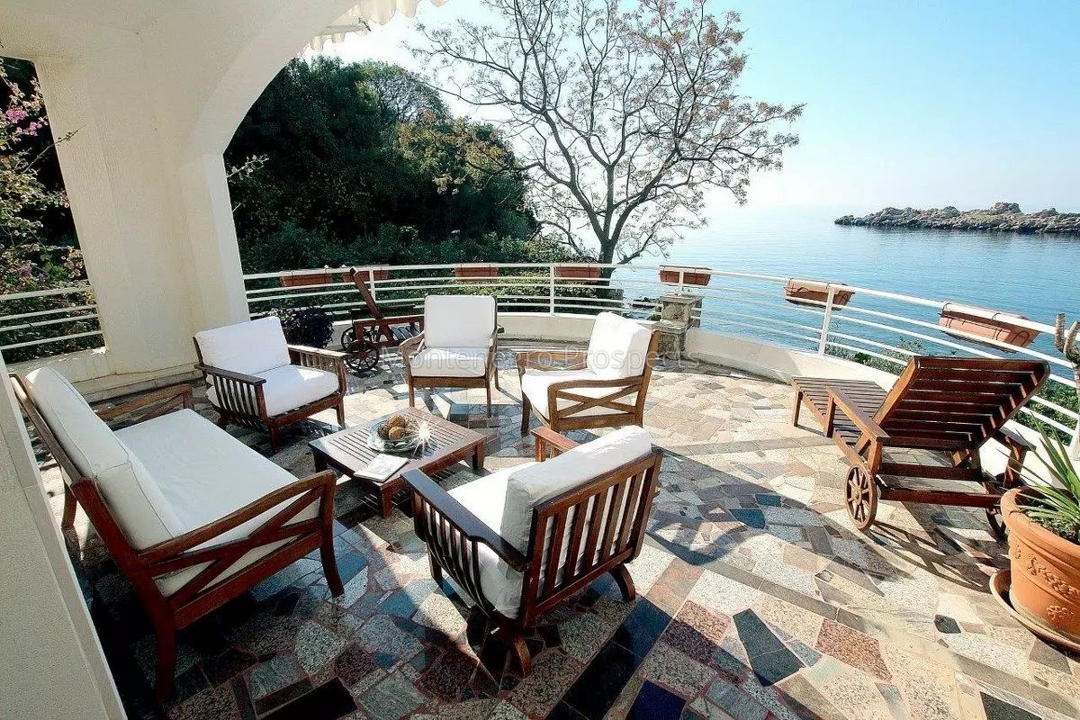 Villa à Sveti Stefan, Monténégro, 1 124 m² - image 4