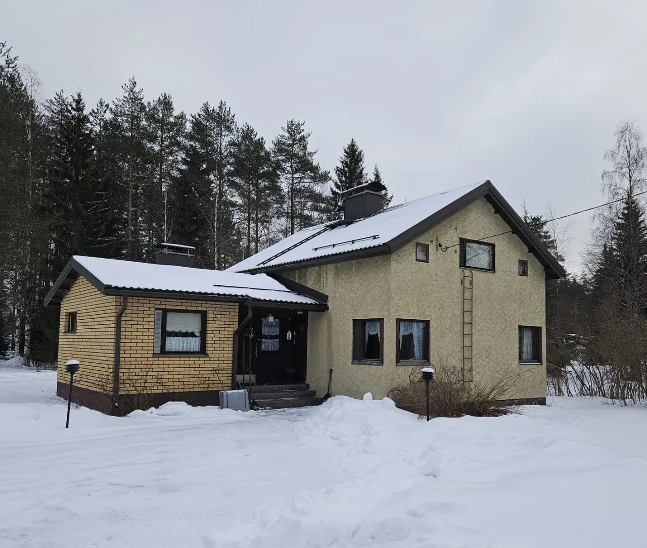 Maison à Rautjarvi, Finlande, 159 m² - image 1