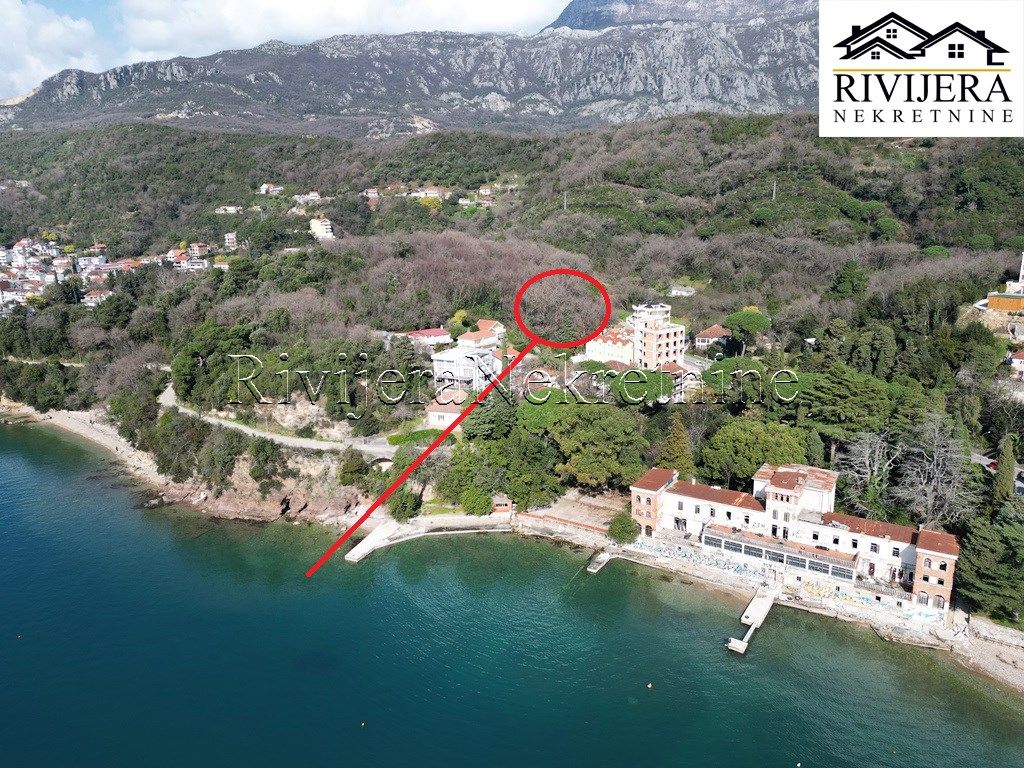 Terreno en Herceg-Novi, Montenegro, 4 032 m² - imagen 1