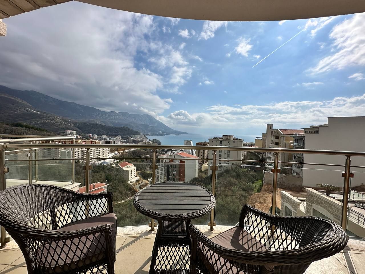 Penthouse in Becici, Montenegro, 131 m² - picture 1