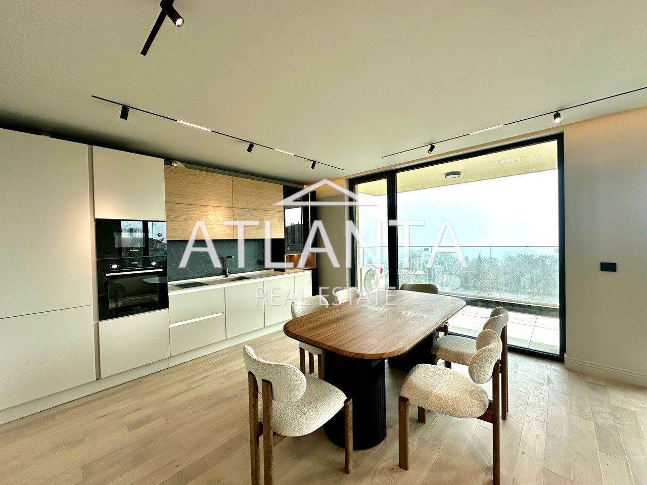 Apartamento en Santos Constantino y Elena, Bulgaria, 112 m² - imagen 1