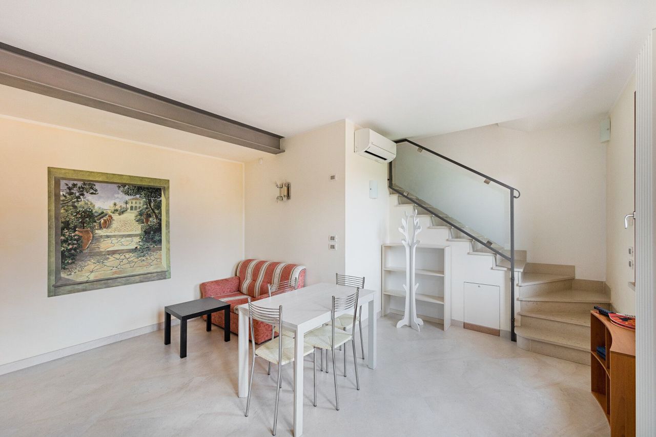 Apartamento por Lago de Garda, Italia, 90 m² - imagen 3