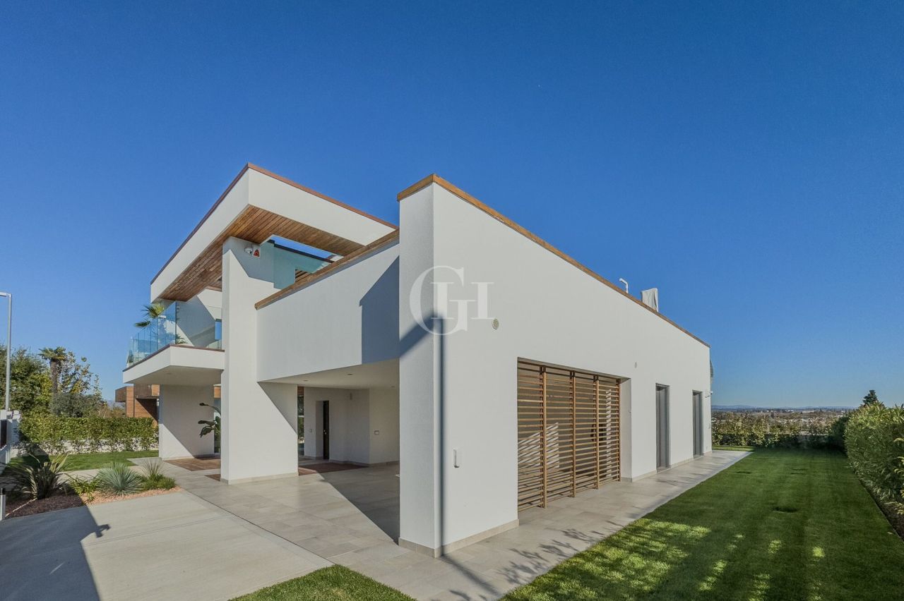 Villa sul Lago di Garda, Italia, 344 m² - foto 2