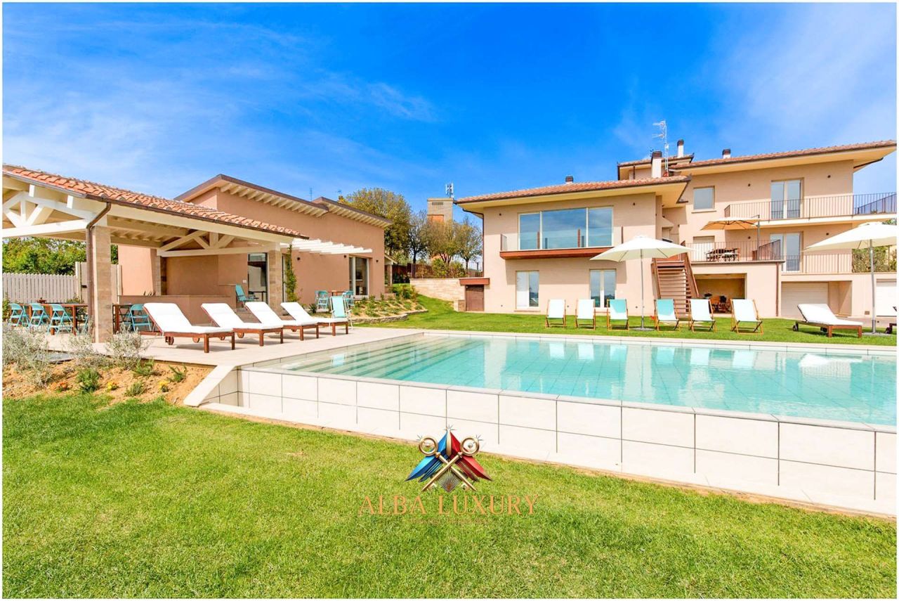 Apartamento en Foiano della Chiana, Italia, 880 m² - imagen 1