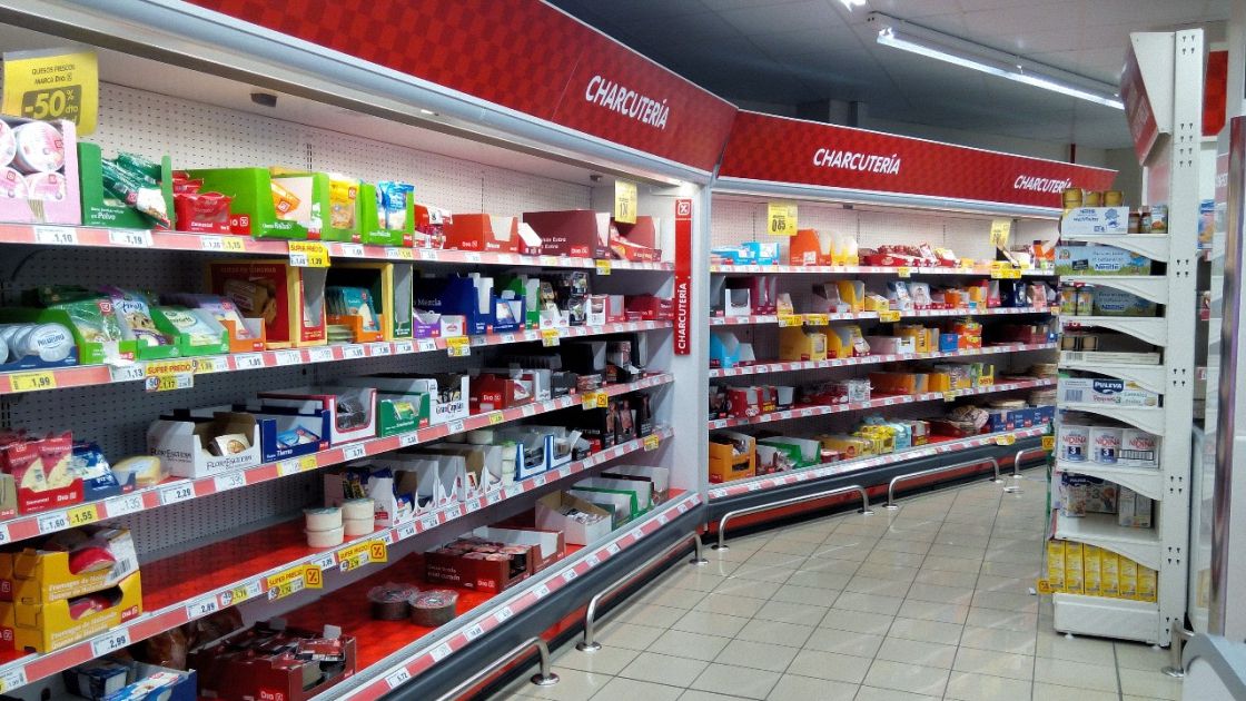 Shop in Barcelona, Spain, 1 200 m² - picture 1