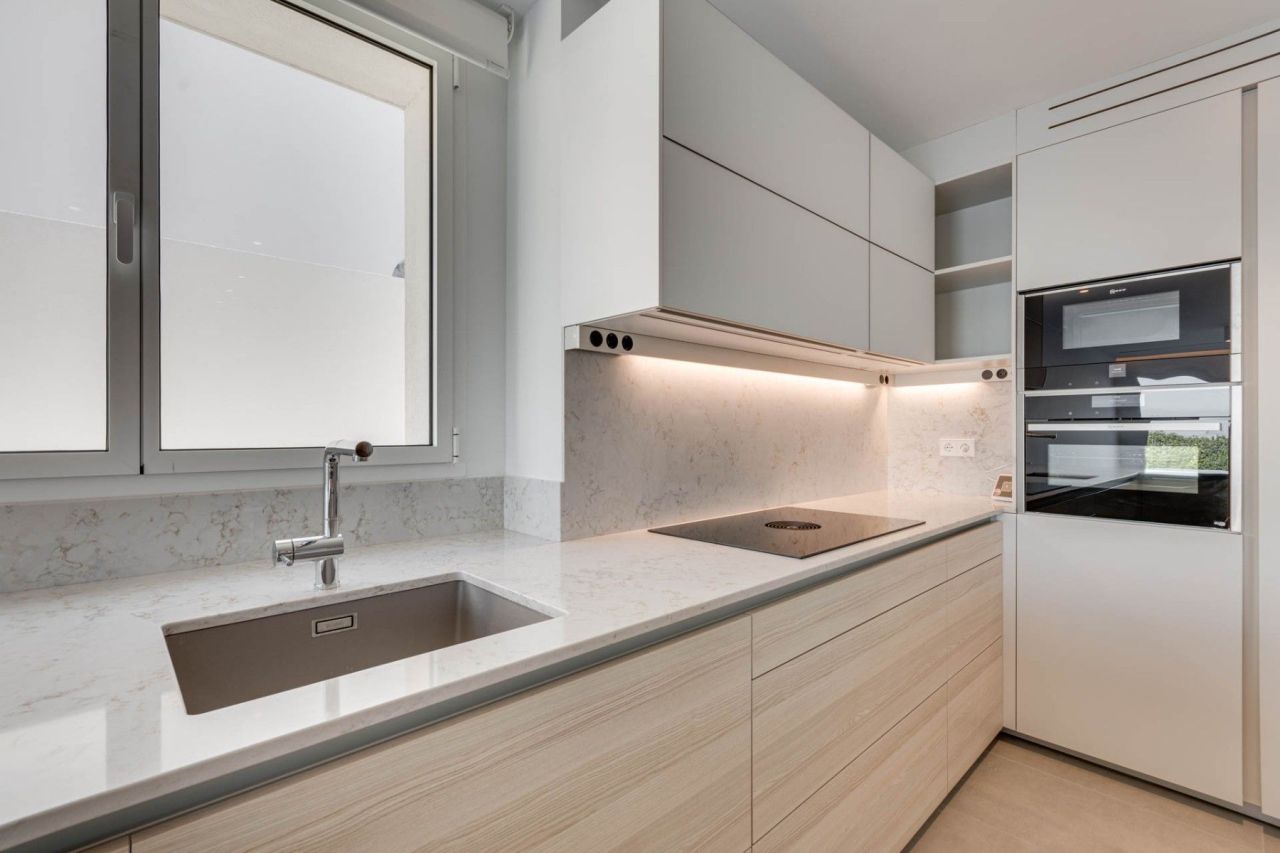 Chalet on Costa Brava, Spain, 254 m² - picture 9