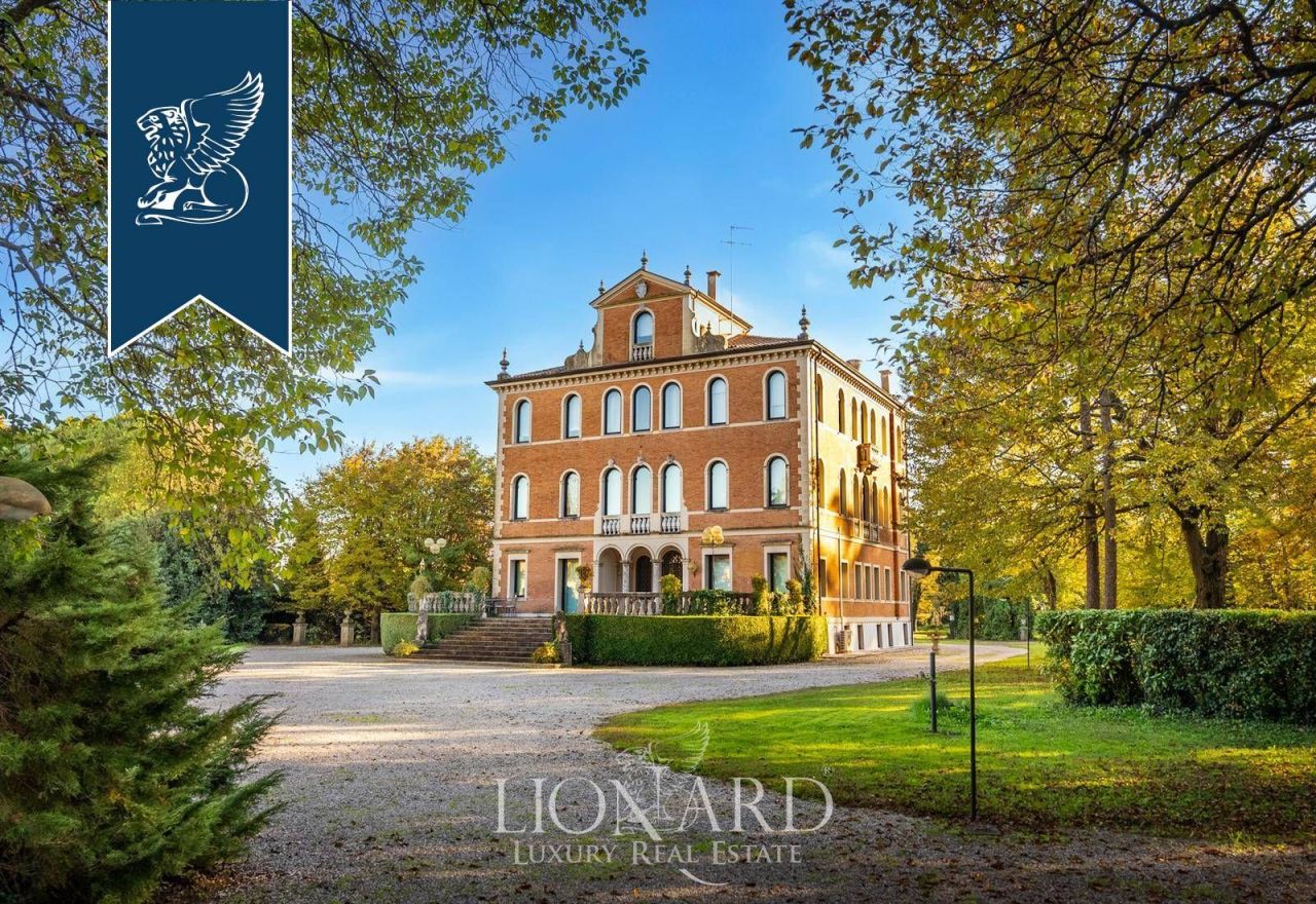 Villa en Treviso, Italia, 1 200 m² - imagen 1
