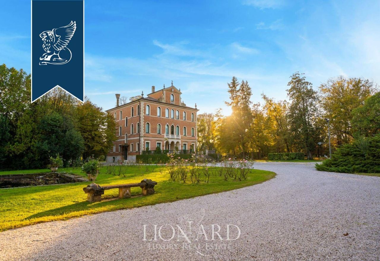 Villa in Treviso, Italy, 1 200 m² - picture 2