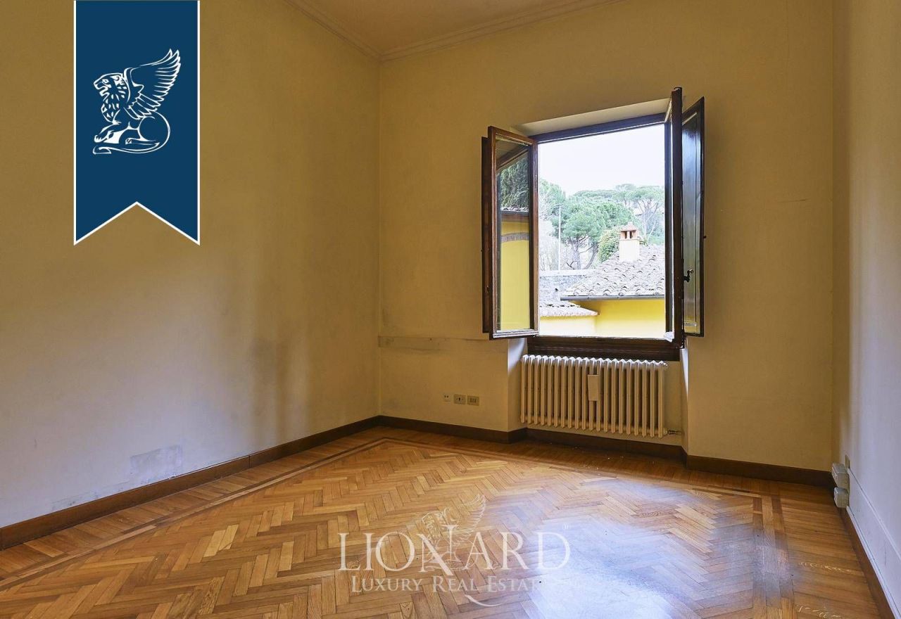 House in Florence, Italy, 1 300 m² - picture 12