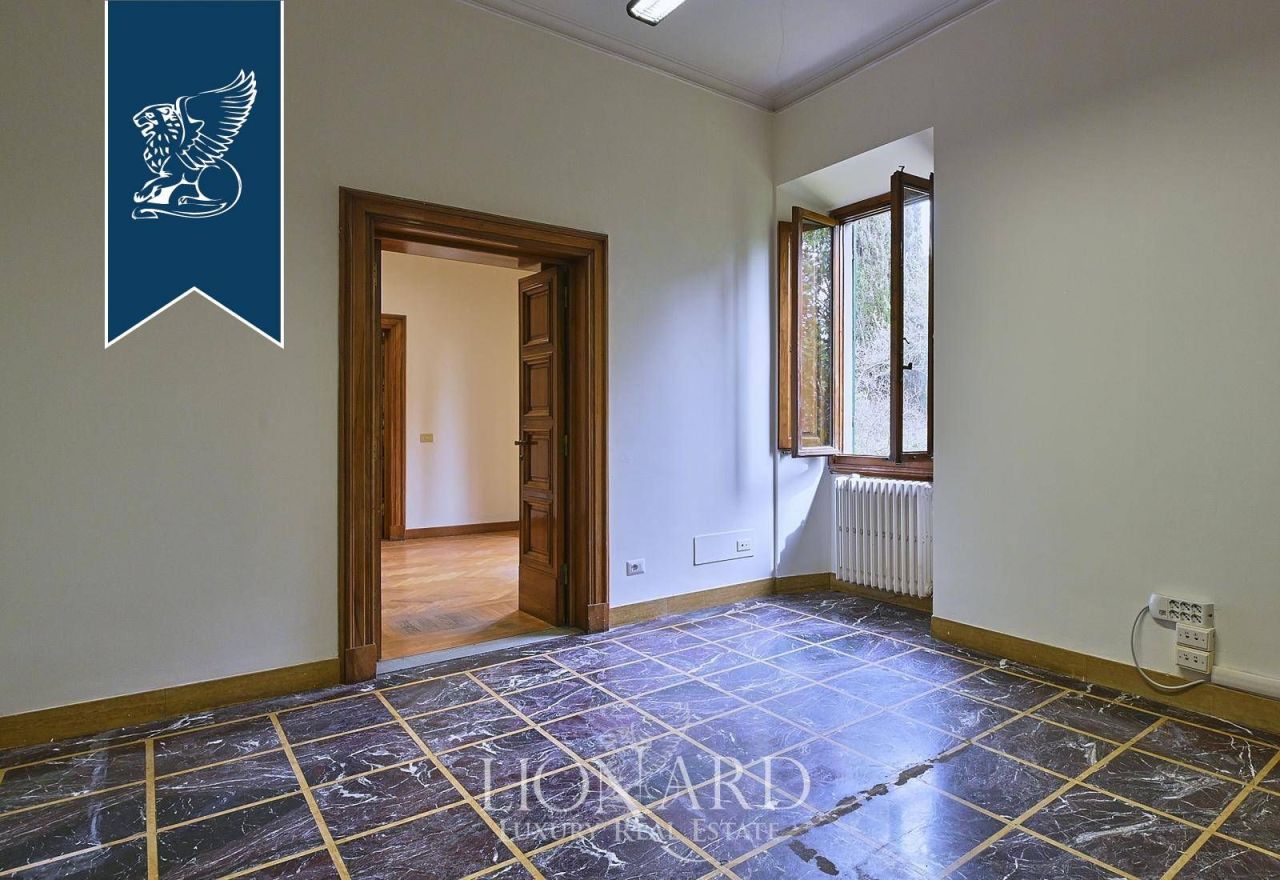 House in Florence, Italy, 1 300 m² - picture 13