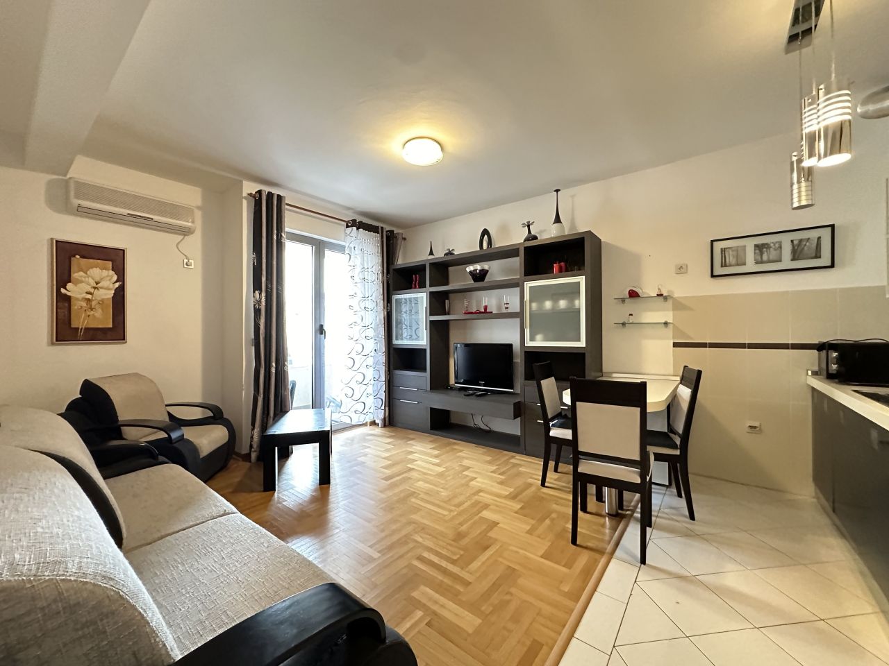 Flat in Budva, Montenegro, 60 m² - picture 1