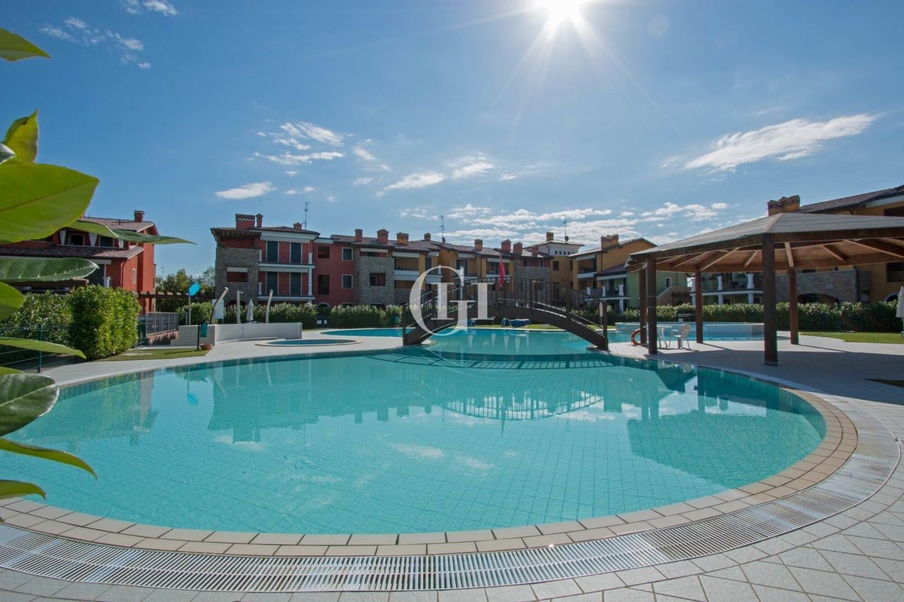 Apartamento por Lago de Garda, Italia, 60 m² - imagen 1