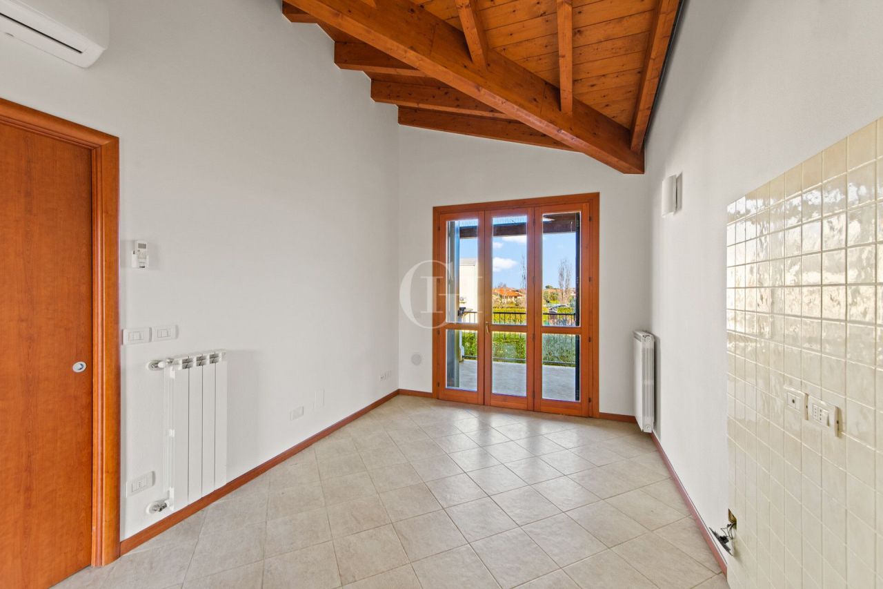 Apartment on Lake Garda, Italy, 60 m² - picture 3