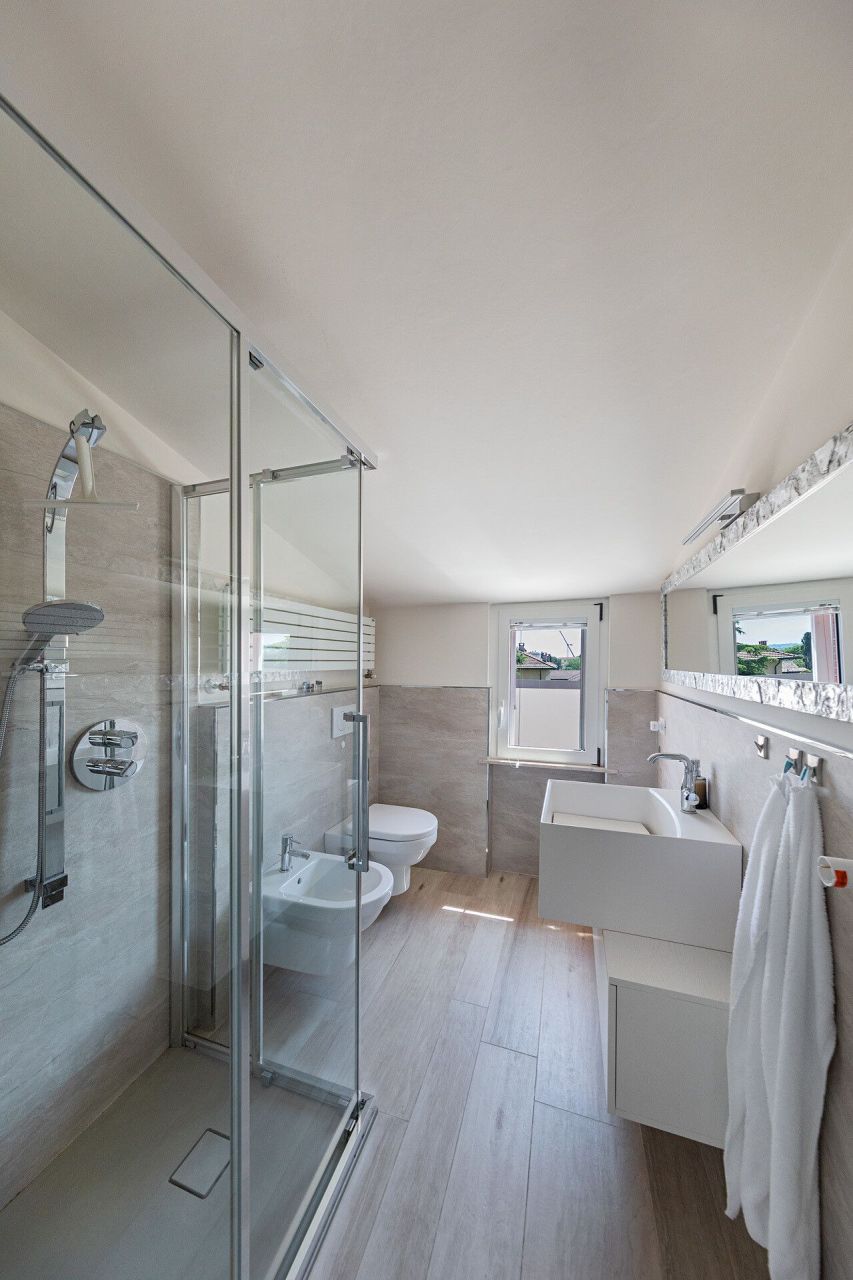 Attico sul Lago di Garda, Italia, 92 m² - foto 10