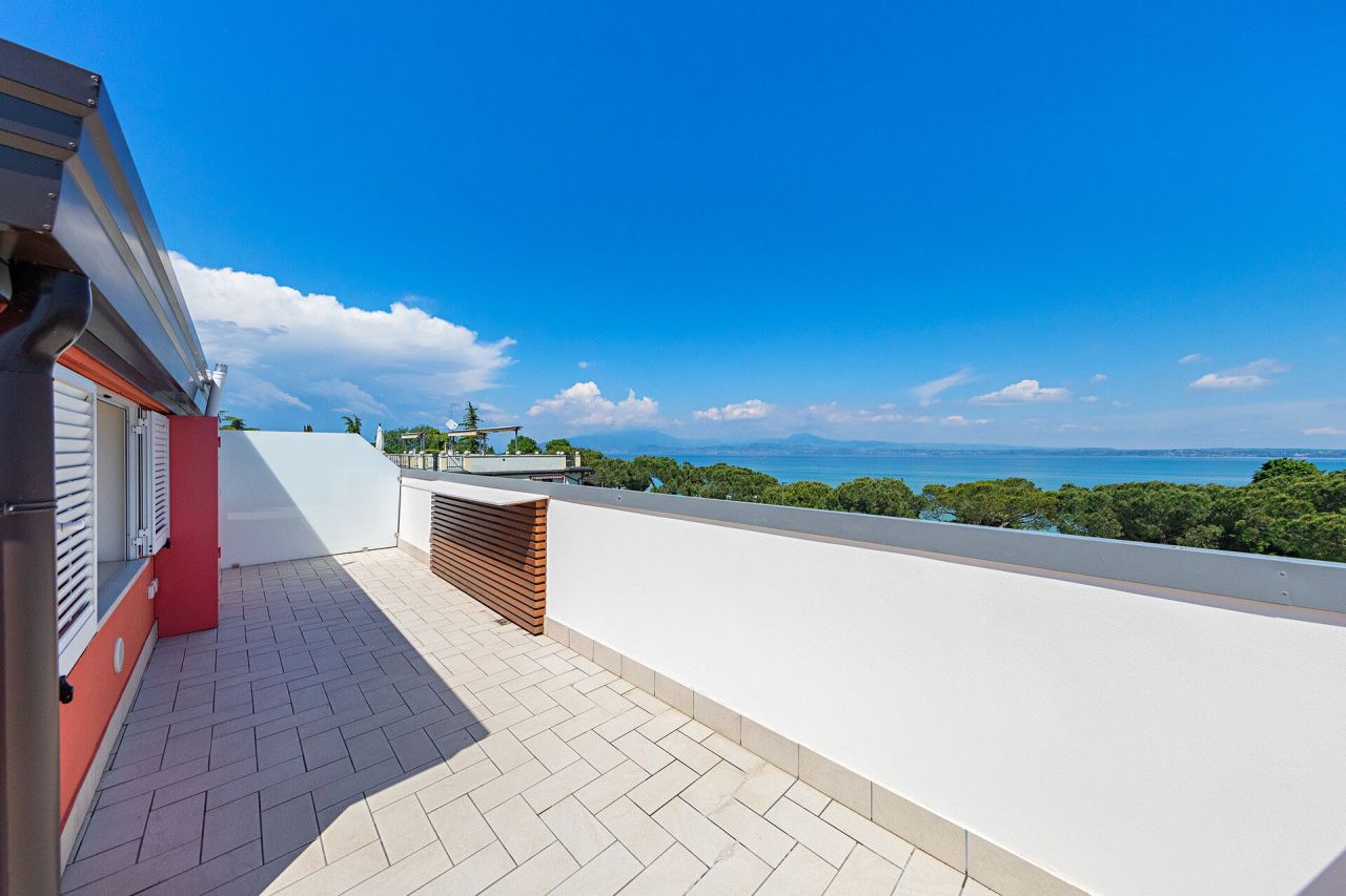Attico sul Lago di Garda, Italia, 92 m² - foto 12