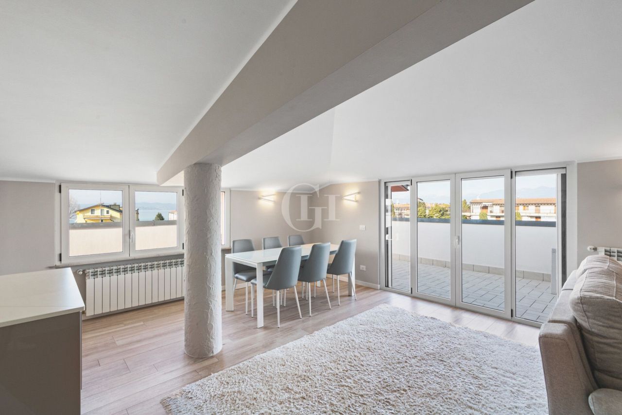 Penthouse par le Lac de Garde, Italie, 92 m² - image 1