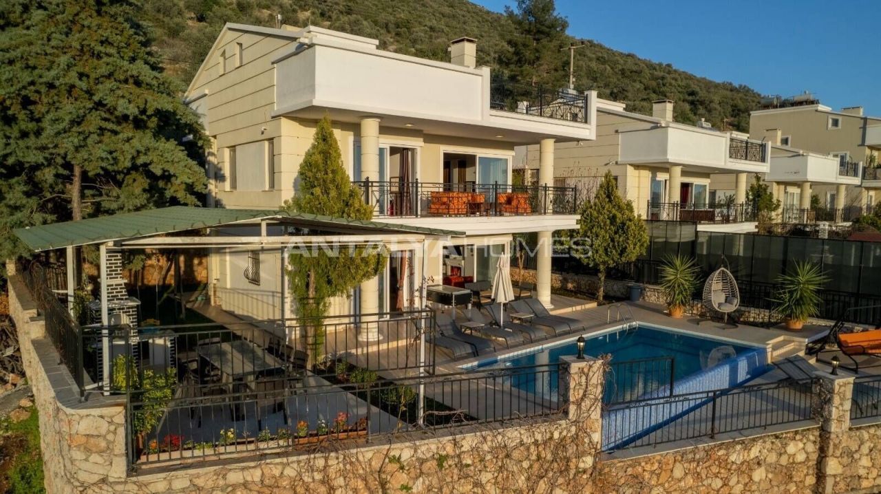 Villa in Kalkan, Türkei, 300 m² - Foto 1