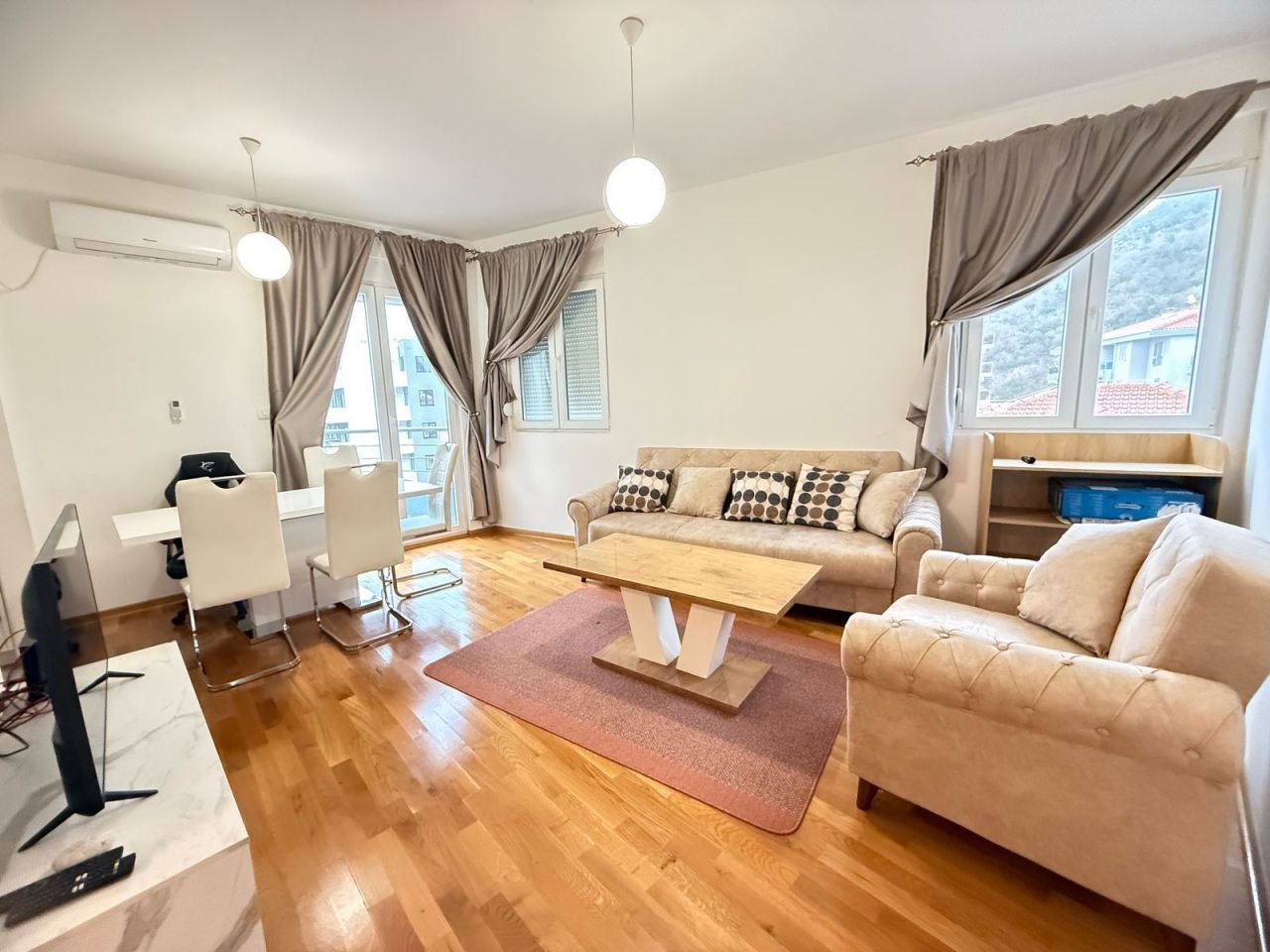 Apartamento en Becici, Montenegro, 58 m² - imagen 1