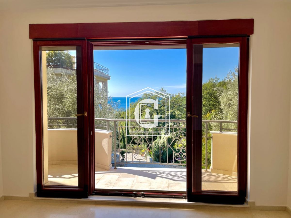Apartamento en Petrovac, Montenegro, 88 m² - imagen 1