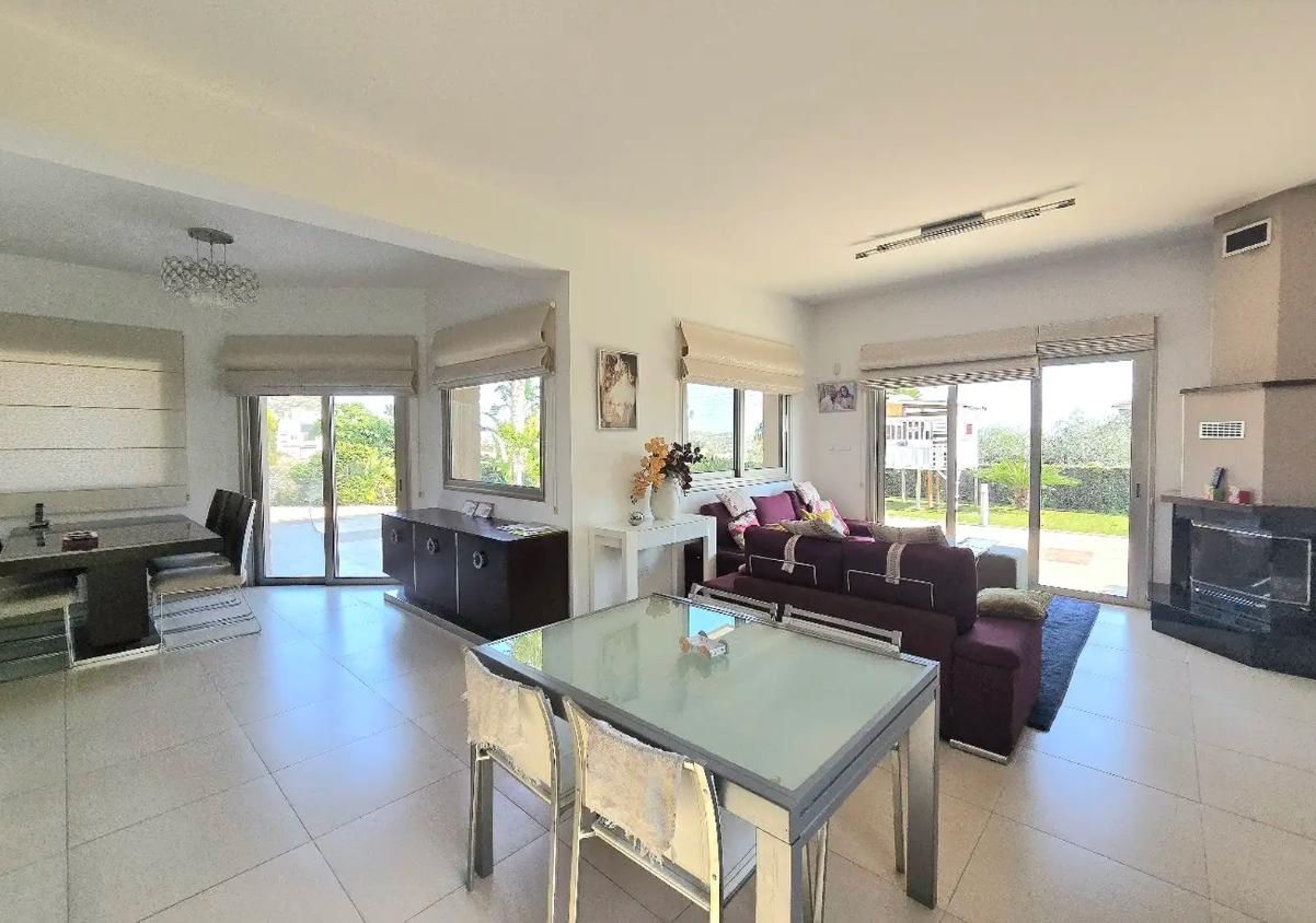 Casa a Agios Athanasios, Cipro, 280 m² - foto 6