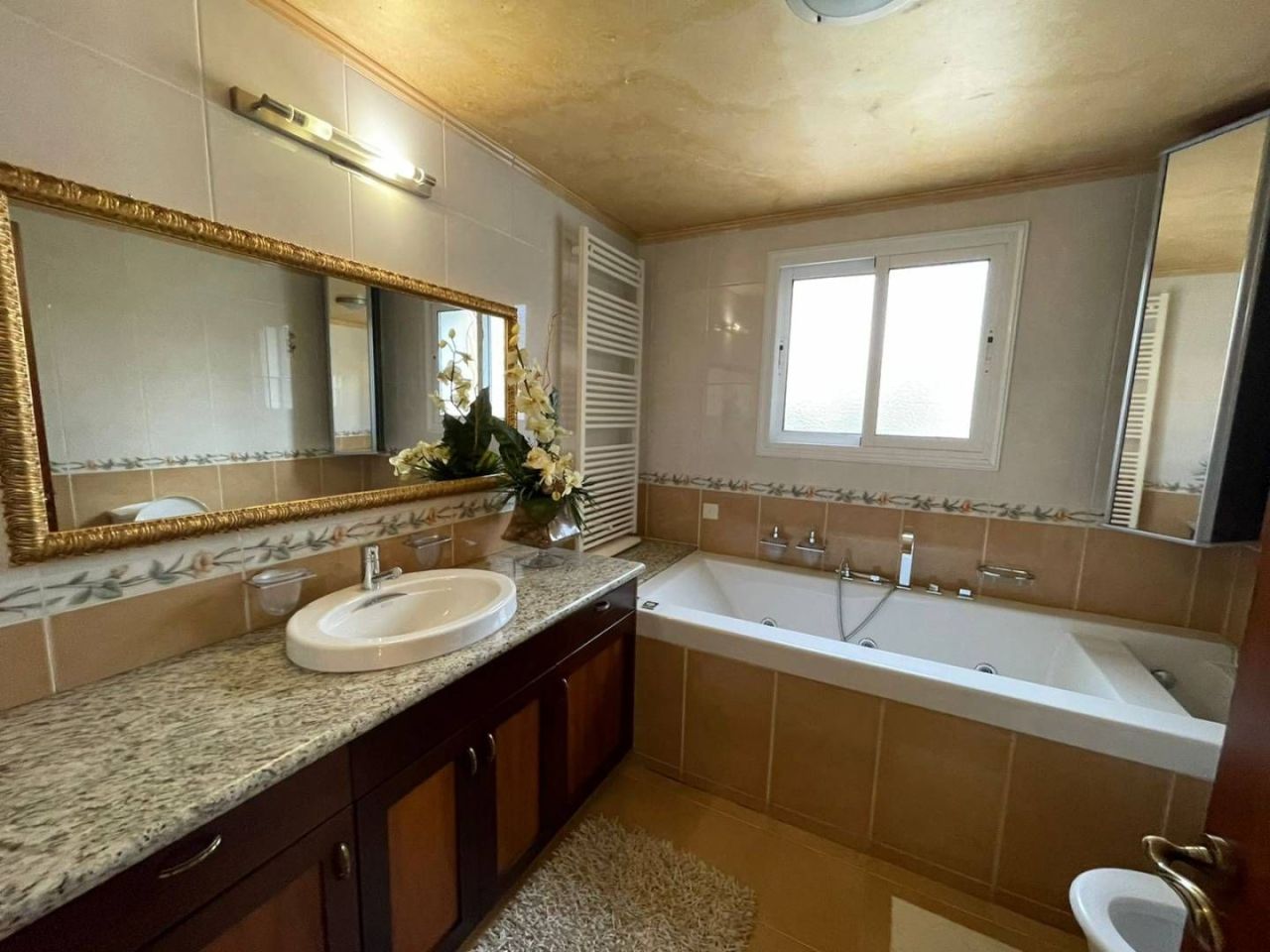 Casa a Mouttagiaka, Cipro, 338 m² - foto 9