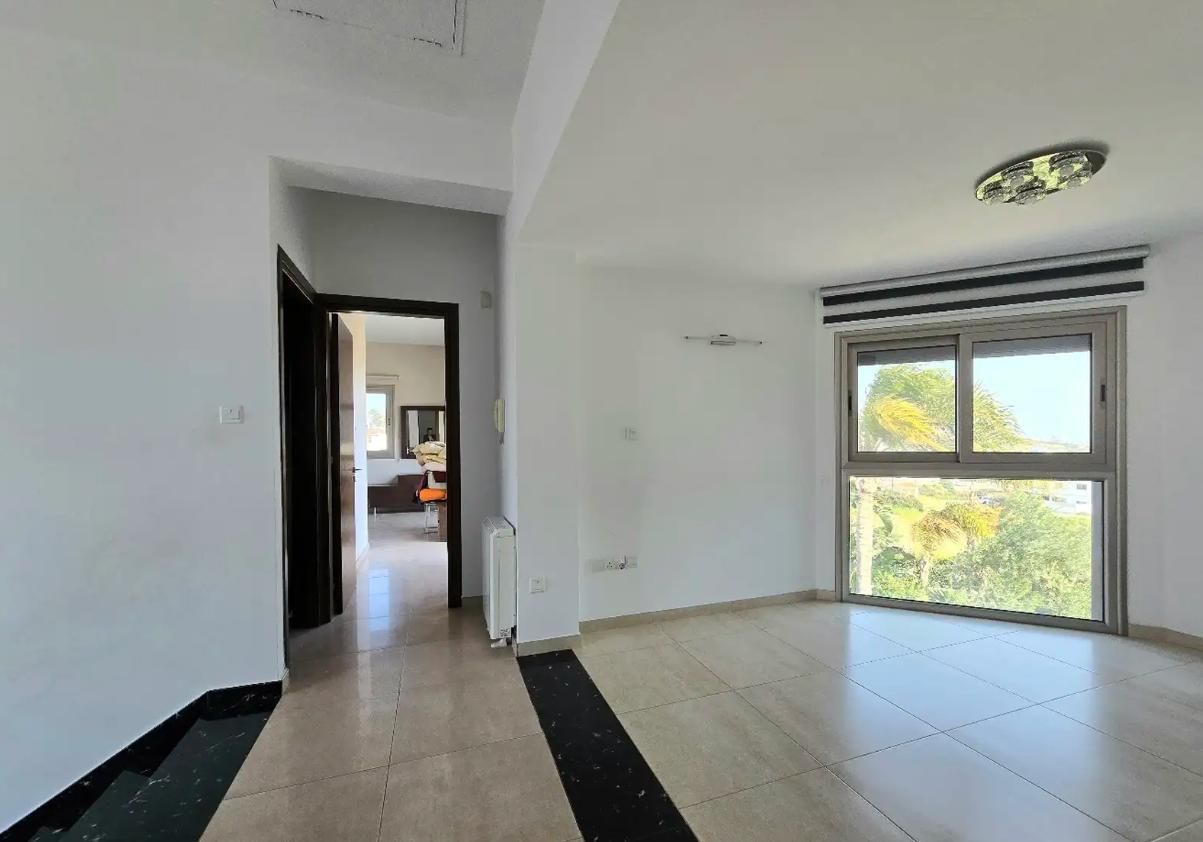 Casa a Agios Athanasios, Cipro, 280 m² - foto 10